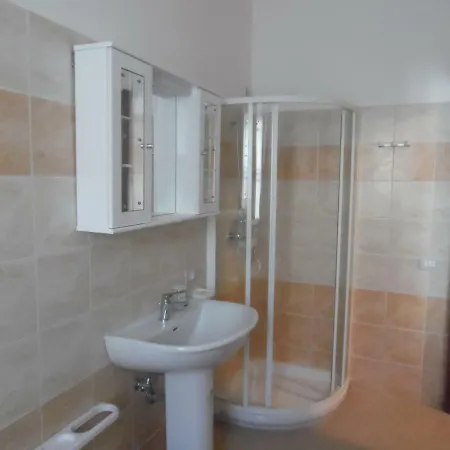 Casa Tronas 2 Apartman *