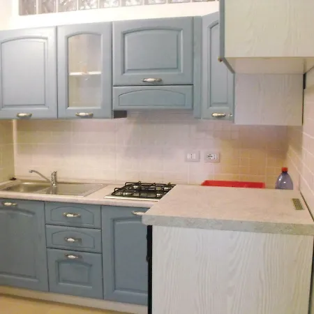 Apartman Casa Tronas 2 *